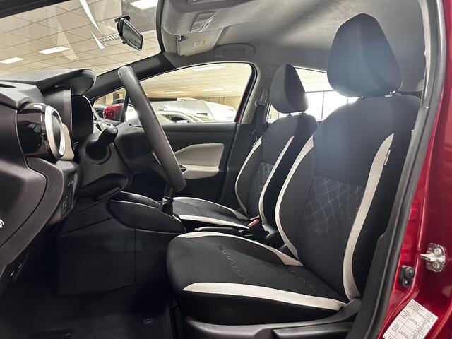 Nissan MICRA 1.0L Acenta/ 15'' LMV/ Airco/ Cruise/ Elek. pakket/ Isofix/ Bluetooth/ Multi. LEDER. Stuur/ LED Dagrijverl./ Getint glas/ Metallic lak.
