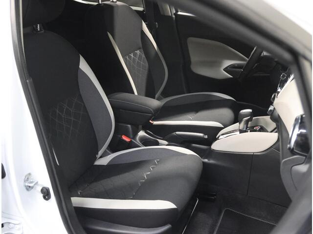 Nissan MICRA 100PK N-Connecta | 1ste eigenaar | AppleCarplay/AndroidAuto | Trekhaak | Climate Control | Keyless | Stoelverwarming | Navigatie | AUTOMAAT | Cruise Control | DAB Radio | 16"LMV | Airco | Isofix | Privacy Glass | Parkeersensoren |