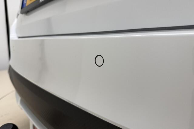 Nissan MICRA 0.9 IG-T N-Connecta 90pk | Navigatie | Camera | Trekhaak | Cruise Control | Climate Control | Bluetooth | Lichtmetalen Velgen