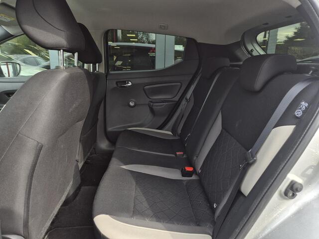 Nissan MICRA 0.9 IG-T N-Connecta | Navigatie | All-season banden | Camera | Cruise Control |