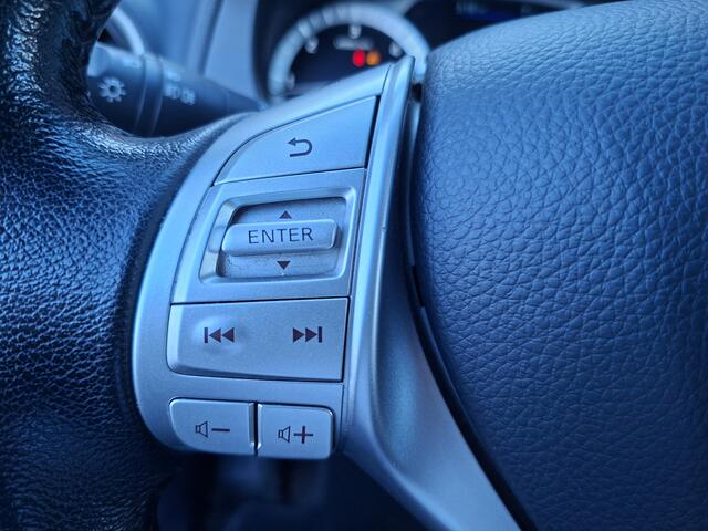 Nissan NAVARA 2.3 dCi N-Connecta King Cab 3500 kg trekgewicht | Bullbar | Hard top | Lederen bekleding | ex. BTW