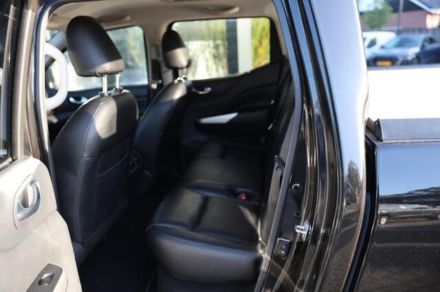 Nissan NAVARA 2.3 DCI DUBBEL CABINE A/T 4WD 5 ZITS VAN