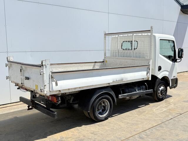 Nissan NT400 130PK 3.0 Kipper Dubbellucht 3.5t Trekhaak Airco Benne Tipper