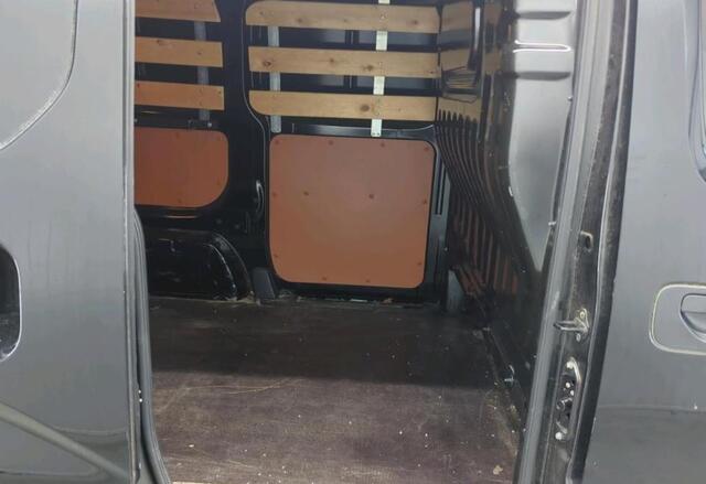 Nissan NV200 1.5 DCi 90PK Optima * 36.980KM */ Schuifdeur rechts / Airco / Pdc+Camera / Radio multimedia / Visibility-Pack /