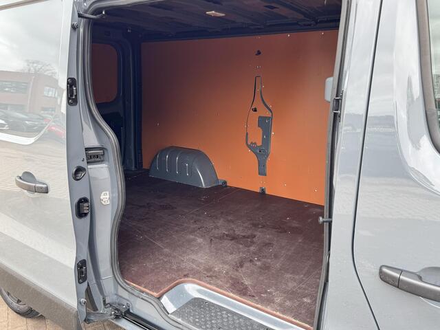 Nissan PRIMASTAR 2.0 dCi L2H1 Acenta / Parkeersensoren achter / Trekhaak / Airco / DAB radio