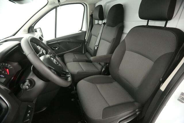 Nissan PRIMASTAR 2.0 dCi L2H1 Acenta 150PK Automaat Airco Cruise LED Trekhaak PDC 3 Persoons