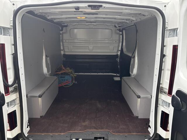 Nissan PRIMASTAR 2.0 dCi L1H1 N-Connecta + betimmering + trekhaak