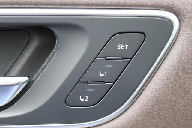 Nissan QASHQAI 1.5 e-Power Tekna Nu in de showroom de Nieuwe Nissan Qashqai