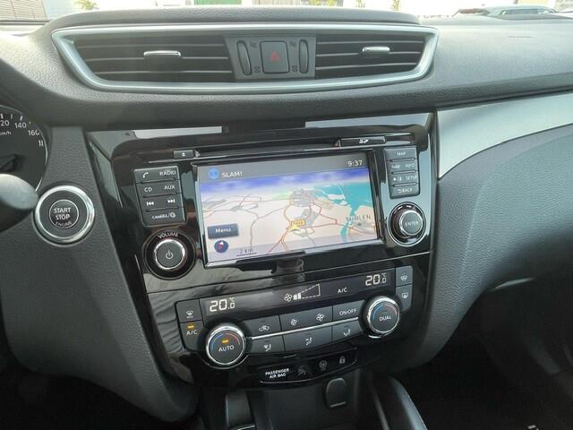 Nissan QASHQAI 1.2 DIG-T 115 Pk Tekna Navigatie, Panoramadak, Half Leder, 19"Lm, Trekhaak, Climate Control, Cruise Control