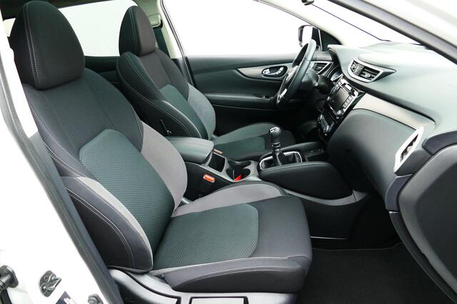 Nissan QASHQAI 1.3 DIG-T N-Connecta 1-Eig. Wit Parelmoer, Panodak, 360 Camera, 18"LMV, Haak 1300kg