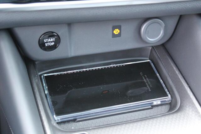 Nissan QASHQAI 1.5 e-Power N-Connecta / Automaat / Navigatie / Stoelverwarming / Climate Control / Panoramadak /