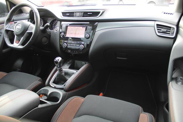 Nissan QASHQAI DIG-T 140 N-Motion | PANORAMADAK | LED KOPLAMPEN | BTW-AUTO | 19 INCH |