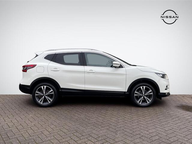 Nissan QASHQAI 1.2 N-Connecta Design Pack | Trekhaak | Panoramadak | Navigatie | 360° Camera | Keyless Entry | Cruise & Climate Control | Rijklaarprijs!