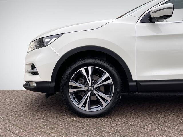 Nissan QASHQAI 1.2 N-Connecta Design Pack | Trekhaak | Panoramadak | Navigatie | 360° Camera | Keyless Entry | Cruise & Climate Control | Rijklaarprijs!