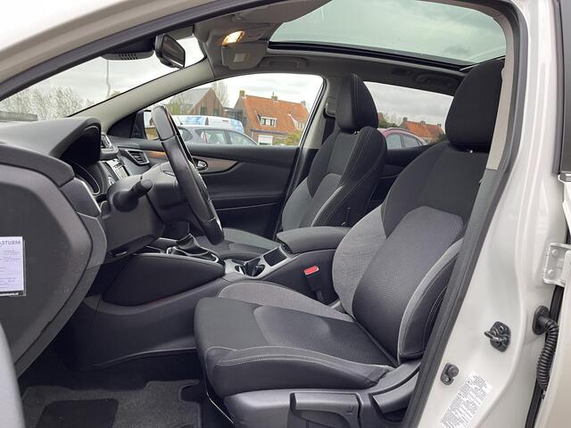 Nissan QASHQAI 1.2 N-Connecta Design Pack | Trekhaak | Panoramadak | Navigatie | 360° Camera | Keyless Entry | Cruise & Climate Control | Rijklaarprijs!