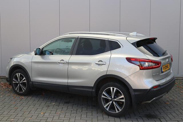 Nissan QASHQAI 1.3 DIG-T 140PK N-Connecta Navigatie/Pano-dak/Camera/Parkeerhulp/Stoelverwarming