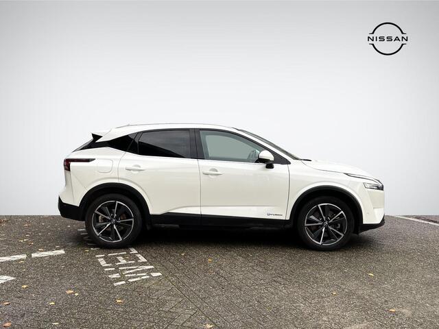 Nissan QASHQAI 1.5 e-Power Tekna Design + Cold Pack | Panoramadak | Head-Up Display | Stuur- + Stoelverwarming | Adapt. Cruise Control | Rijklaarprijs!