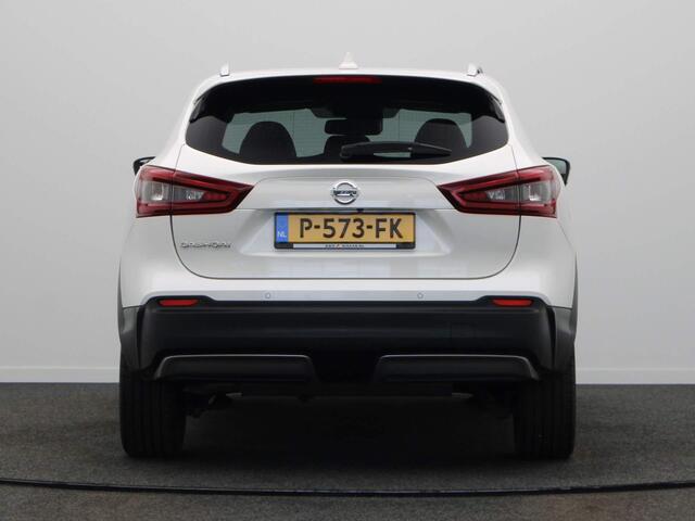 Nissan QASHQAI 1.3 DIG-T Premium Edition | Panorama dak | Automaat | Climate control | Stoelverwarming | Elektrisch verstelbare bestuurderstoel |