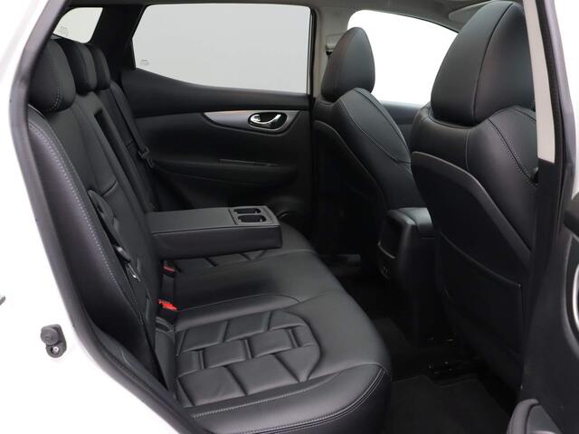 Nissan QASHQAI 1.3 DIG-T Premium Edition | Panorama dak | Automaat | Climate control | Stoelverwarming | Elektrisch verstelbare bestuurderstoel |