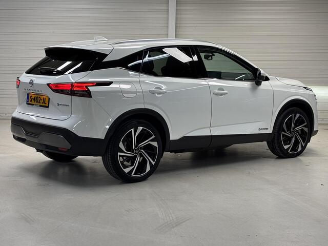 Nissan QASHQAI 1.5 e-Power Tekna Plus AUTOMAAT / Voorstoelen, stuurwiel + voorruit verwarmd / Rondomzichtcamera / Parkeersensoren voor + achter / Panorama dak/ Luxe lederen bekleding / Lichtmetalen velgen 20" / Apple Car Play & Android Auto / Automatische airco