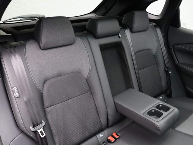 Nissan QASHQAI 1.3 MHEV Xtronic N-Connecta | Trekhaak | 1800kg Trekvermogen | Pro-Pilot Cruise Control | Panorama Dak | Stoel, Stuur en Voorruit Verwarming |