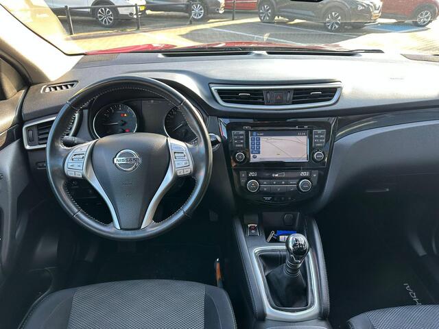 Nissan QASHQAI 1.2 N-Connecta *Pano en Trekhaak* Nissan Qashqai 1.2 N-Connecta