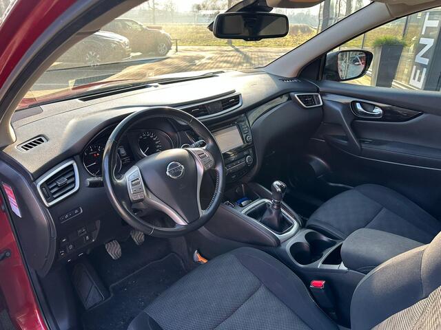 Nissan QASHQAI 1.2 N-Connecta *Pano en Trekhaak* Nissan Qashqai 1.2 N-Connecta