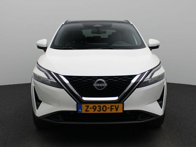 Nissan QASHQAI 1.3 MHEV Xtronic Tekna | Automaat | Panorama-dak | 360 Camera | Head-up display | Navigatie | Adapt. Cruise Control | Climate Control | 19" Lichtmetalen Velgen |