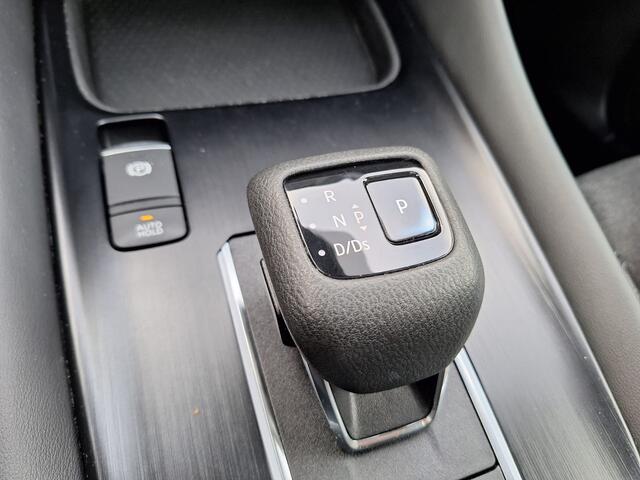 Nissan QASHQAI 1.3 MHEV Xtronic N-Connecta | Panodak | Carplay | Navigatie | 360 Camera | Stoel/Stuur verwarming | DAB | Cruise Control Adaptive | Climate Control |