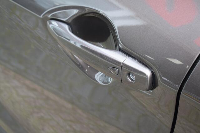 Nissan QASHQAI 1.3 DIG-T Tekna//Pano//Automaat!