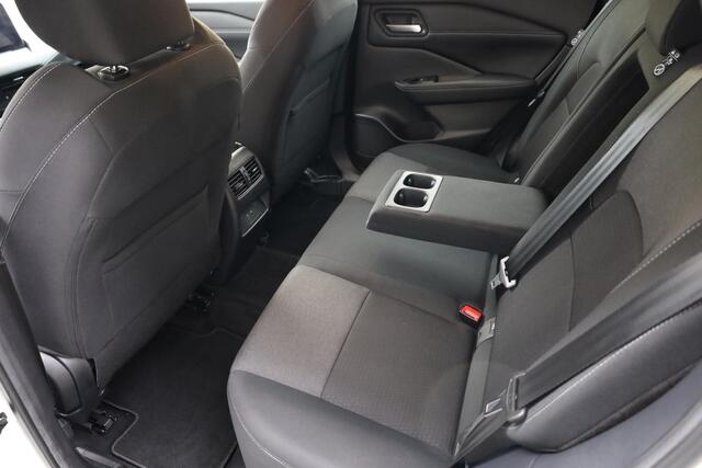 Nissan QASHQAI 1.3 MHEV Xtronic N-Connecta CARPLAY 360-CAMERA RUIT/STUUR/STOELVERWARMING DAB 18"LMV 2xKEYLESS DODEHOEK/VERKEERSBORDDETECTIE ENZ.