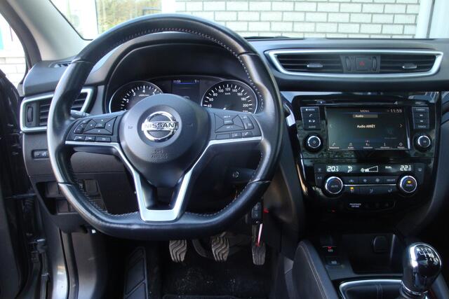 Nissan QASHQAI 1.3 DIG-T Business Edition / Trekhaak/ Panoramadak