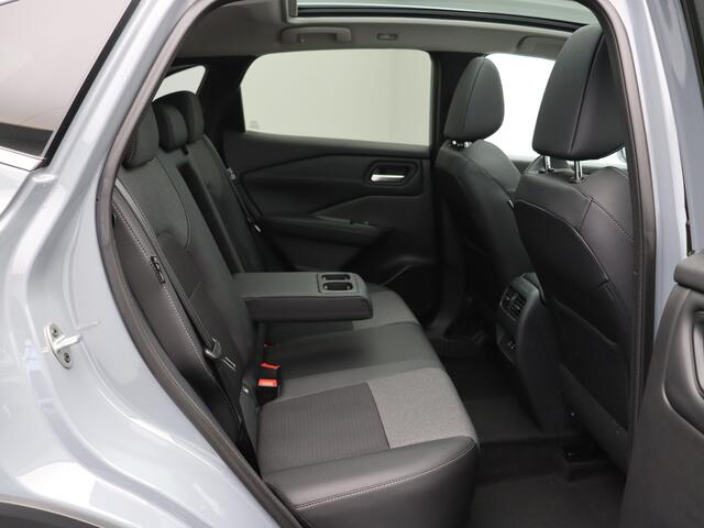 Nissan QASHQAI Mild-Hybrid 158 Xtronic N-Connecta + Panoramisch glazen dak + Cold Pack | 12.3" TFT digitale cockpit | Audiosysteem met DAB, Apple Carplay & Android Auto, USB-aansluiting, stuurwielbediening en 6 luidsprekers | Blind Spot Warning & Intervention (BSW + BSI