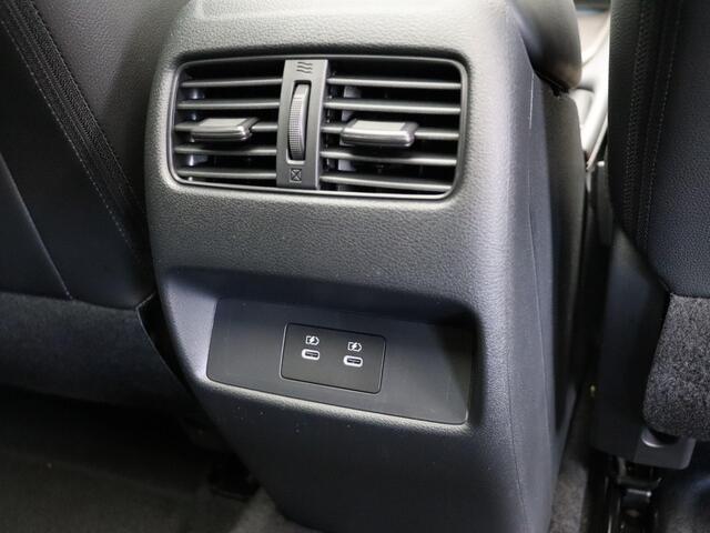 Nissan QASHQAI e-Power 190 1AT N-Connecta + Panoramisch glazen dak + Cold Pack | 12.3" TFT digitale cockpit | Audiosysteem met DAB, Apple Carplay & Android Auto, USB-aansluiting, stuurwielbediening en 6 luidsprekers | Blind Spot Warning & Intervention (BSW + BSI)