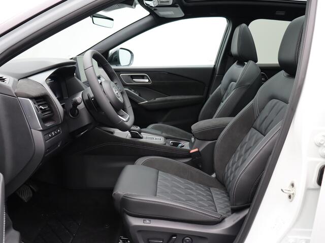 Nissan QASHQAI Mild-Hybrid 158 Xtronic Tekna Plus + Two Tone | 12.3" TFT digitale cockpit | Automatische achterklep met handsfree functie (voetsensor) | Blind Spot Warning & Intervention (BSW + BSI)