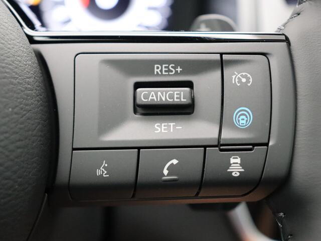 Nissan QASHQAI Mild-Hybrid 158 Xtronic Tekna Plus + Two Tone | 12.3" TFT digitale cockpit | Automatische achterklep met handsfree functie (voetsensor) | Blind Spot Warning & Intervention (BSW + BSI)