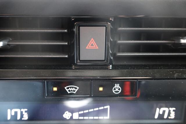 Nissan QASHQAI 1.3 MHEV CARPLAY CAMERA RUIT/STUUR/STOELVERWARMING DAB 17"LMV 2xKEYLESS DODEHOEK/VERKEERSBORDDETECTIE ENZ.