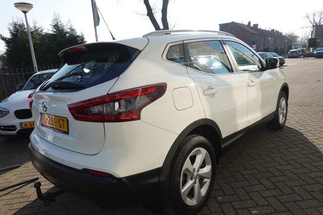 Nissan QASHQAI 1.3 DIG-T BUS. ED. Panorama Car PLay Trekhaak