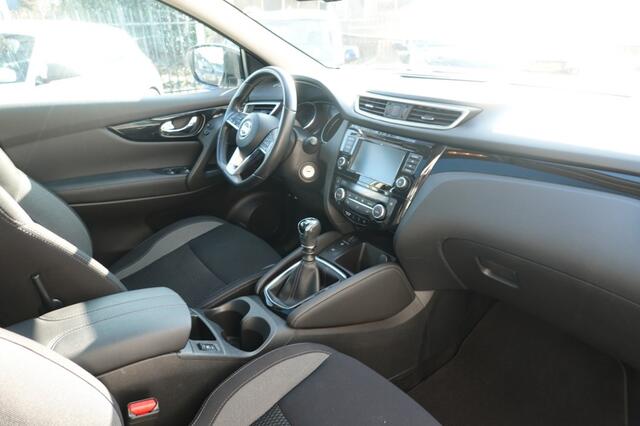Nissan QASHQAI 1.3 DIG-T BUS. ED. Panorama Car PLay Trekhaak
