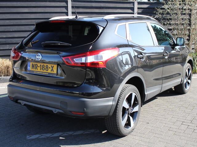 Nissan QASHQAI 1.2 115PK N-Connecta CVT Automaat Navigatie, Rondomzicht Camera, DAB, Panoramadak, Parkeersensoren Voor & Achter