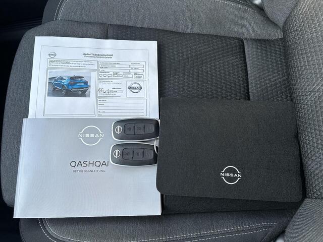 Nissan QASHQAI 1.3 MHEV Xtronic 158 N-Connecta Automaat /1800kg Trekgewicht / Design Pakket Panorama dak / Two Tone / Cold Pack