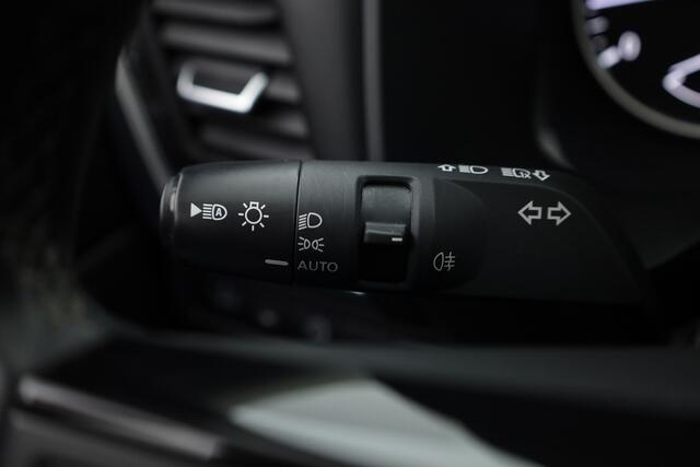 Nissan QASHQAI 1.3 MHEV Acenta | Pano | Apple CarPlay | Adapt. Cruis | Achterruitrijcamera | Keyless | Trekhaak |