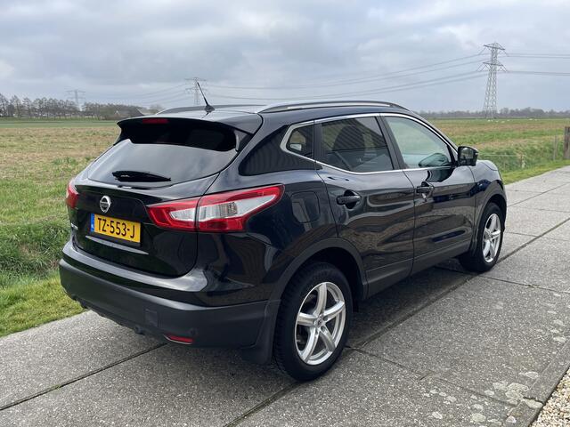 Nissan QASHQAI 1.2 Tekna +, 2 sets velgen, Panoramadak, Stoelverwarming, Camera, Voorruit verwarming