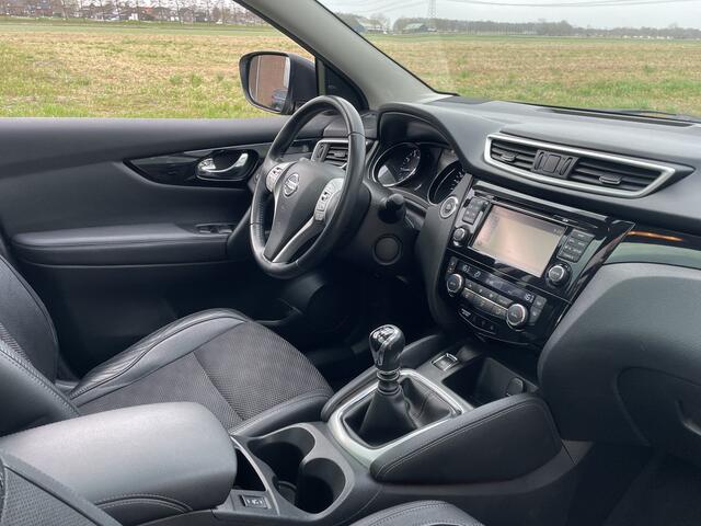 Nissan QASHQAI 1.2 Tekna +, 2 sets velgen, Panoramadak, Stoelverwarming, Camera, Voorruit verwarming