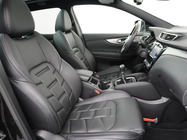 Nissan QASHQAI T 116Pk Edition Leder Panoramadak 360°-Camera Bose-Sound Navi Ecc Cruise Control Dab Led Stoelverwaming Lmv 19" Memory Leather-Pack Rijstrooksensor Verwarmde voorruit Privacy Glas Zeer Compleet!