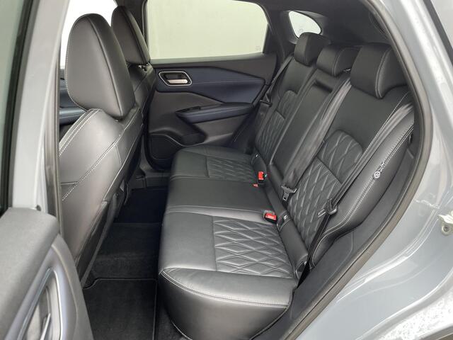 Nissan QASHQAI 1.3 MHEV Xtronic Tekna Plus / Panoramadak / Cruise Control Adaptief / Rondomzicht Camera / Lederen bekleding / Trekhaak (1800kg)
