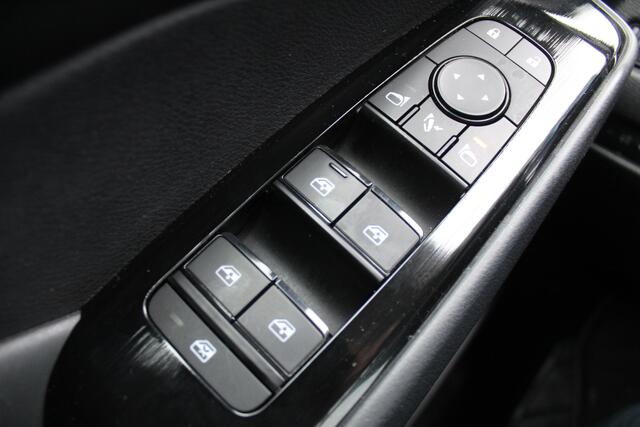 Nissan QASHQAI 1.3 MHEV AUTOMAAT 1800kg Trekgewich Airco l Adaptive cruise l Dodehoeksensoren l AppleCarPlay/AndroidAuto l Navigatie