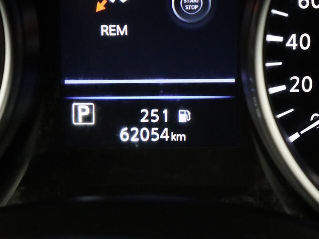Nissan QASHQAI 160pk DIG-T Premium Edition AUTOMAAT 360° Camera | Climate | Parkeersens. | Panoramadak | Trekhaak