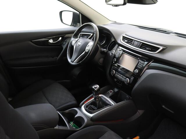Nissan QASHQAI 1.2 N-Connecta | Parkeersensoren | Camera rondom | 18 Lichtmetalen velgen | Navigatie