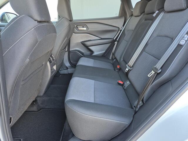 Nissan QASHQAI 1.3 MHEV Xtronic N-Connecta Automaat / Cold Pack / HUD / 1800kg Trekgewicht / Elektrische Achterklep / Stuur-, en Stoelverwarming / Rondomzicht camera / Apple Carplay Android Auto /